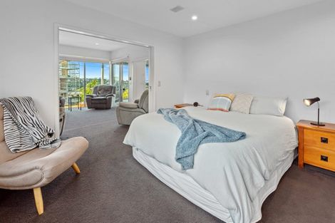 Photo of property in 15 Beechwood Road, Rothesay Bay, Auckland, 0630