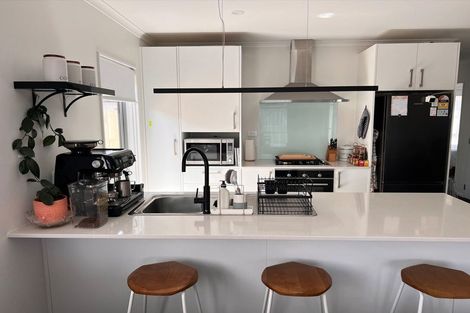 Photo of property in 21 Kutukutu Street, Takanini, 2112