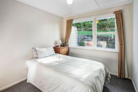 Photo of property in 45 Catherine Crescent, Paparangi, Wellington, 6037