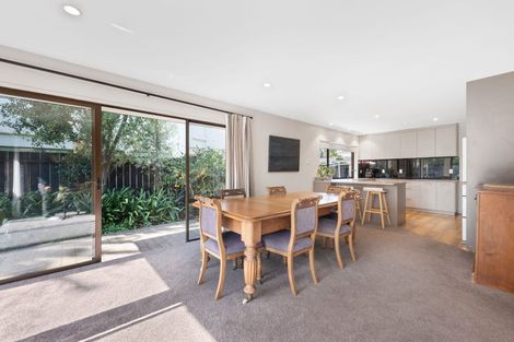 Photo of property in 21b Eastern Beach Road, Eastern Beach, Auckland, 2012