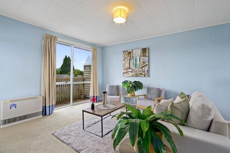 Photo of property in 298 Shakespeare Street, Leamington, Cambridge, 3432