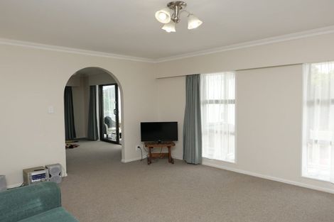 Photo of property in 37 Elizabeth Street, Waikanae, 5036