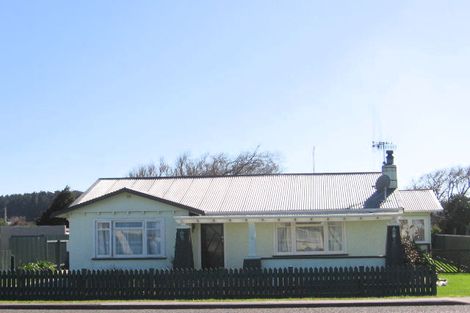 Photo of property in 53 Seabury Avenue, Foxton Beach, Foxton, 4815