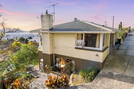 Photo of property in 42 Middleton Road, Kew, Dunedin, 9012