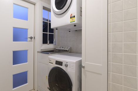 Photo of property in 121b Oceanview Road, Mount Maunganui, 3116