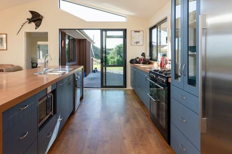 Photo of property in 97 Raukawa Road, Peka Peka, Waikanae, 5391