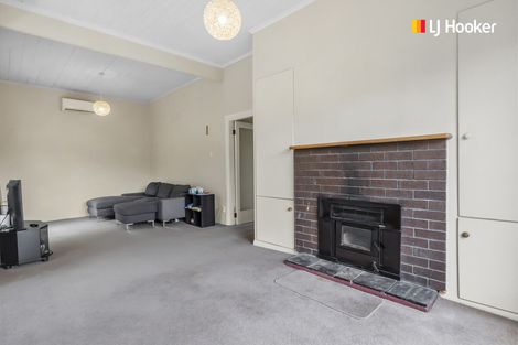 Photo of property in 11 Aitken Place, Mornington, Dunedin, 9011