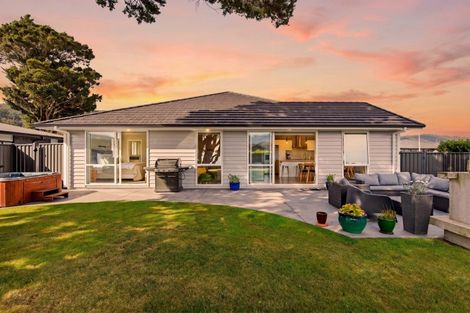 Photo of property in 36 Hopkirk Avenue, Wallaceville, Upper Hutt, 5018