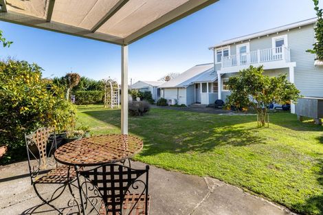 Photo of property in 86 Te Mata Road, Havelock North, 4130