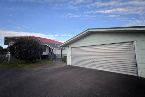 Photo of property in 1 Thomson Avenue, Dinsdale, Hamilton, 3204