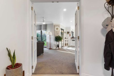 Photo of property in 53 Santa Monica Drive, Papamoa Beach, Papamoa, 3118