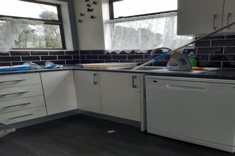 Photo of property in 142 Mark Avenue, Grenada Village, Wellington, 6037