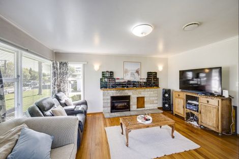 Photo of property in 17 Downing Avenue, Pirimai, Napier, 4112