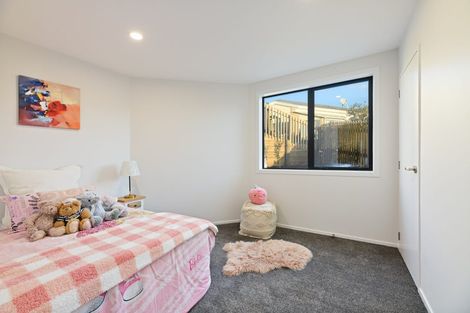 Photo of property in 18 Hercules Drive, Henderson, Auckland, 0612