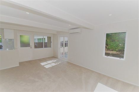 Photo of property in 2/32 Moana Avenue, Onehunga, Auckland, 1061