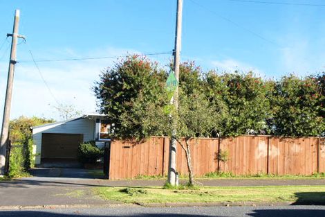 Photo of property in 51a Paparoa Road, Cockle Bay, Auckland, 2014