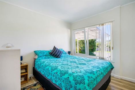 Photo of property in 62 Brian Crescent, Stanmore Bay, Whangaparaoa, 0932