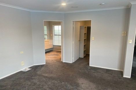 Photo of property in 11 Shelter Grove, Frankleigh Park, New Plymouth, 4310