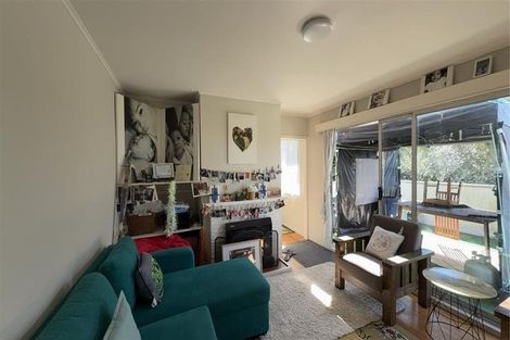 Photo of property in 26 Tiroroa Avenue, Te Atatu South, Auckland, 0610