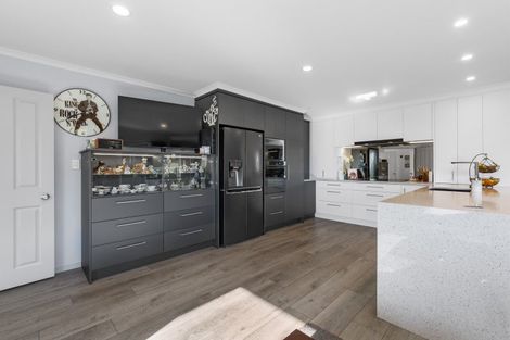 Photo of property in 19 Roger Guy Place, Welcome Bay, Tauranga, 3175