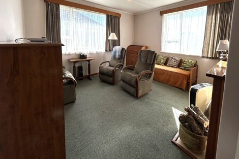 Photo of property in 6 Harlech Street, Oamaru North, Oamaru, 9400