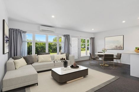 Photo of property in 15a Landscape Road, Pukekohe, 2120