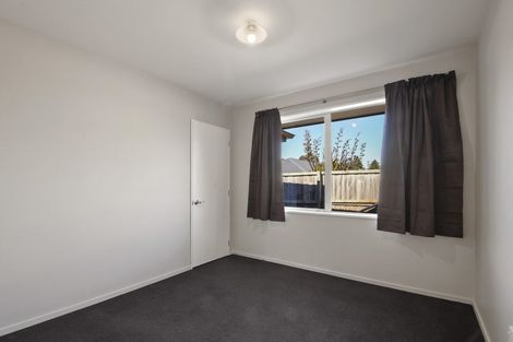 Photo of property in 144d High Street, Oxford, 7430