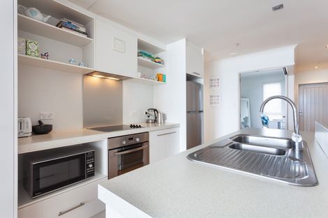 Photo of property in Algarve Apartments, 313/332 Maunganui Road, Mount Maunganui, 3116