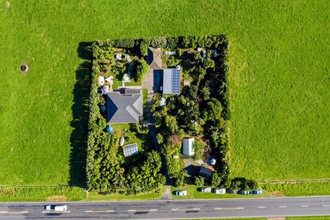Photo of property in 7091 South Road, Warea, New Plymouth, 4381