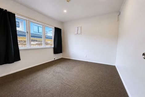Photo of property in 43 Hallberry Road, Mangere East, Auckland, 2024