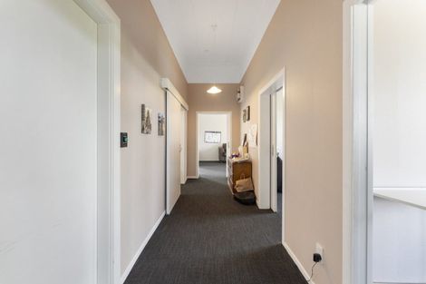 Photo of property in 15 Station Street, Woodville, 4920