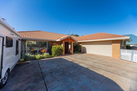 Photo of property in 132b Raumati Road, Raumati Beach, Paraparaumu, 5032