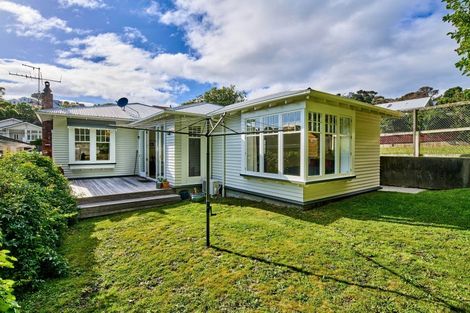Photo of property in 44 Glen Road, Kelburn, Wellington, 6012