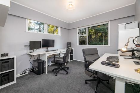 Photo of property in 96 Millbrook Road, Sunnyvale, Auckland, 0612