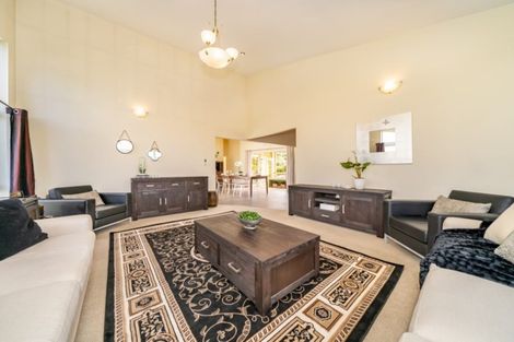 Photo of property in 16 James Nairn Grove, Riverstone Terraces, Upper Hutt, 5018