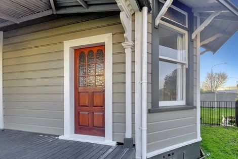 Photo of property in 393 College Street, Hokowhitu, Palmerston North, 4410