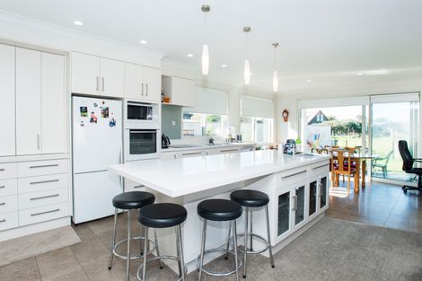 Photo of property in 52 Hamilton Drive, Wainui, Gisborne, 4010