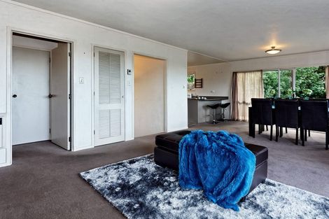 Photo of property in 2/55a West Lynn Road, Titirangi, Auckland, 0604