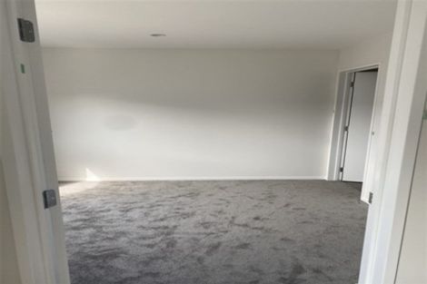 Photo of property in 24 Warbler Crescent, Papakura, 2110