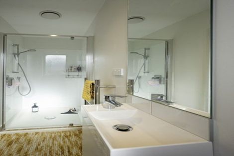 Photo of property in 5/2b Walsall Street, Avondale, Auckland, 1026