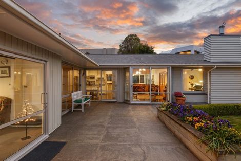 Photo of property in 227 Mount Pleasant Road, Mount Pleasant, Christchurch, 8081