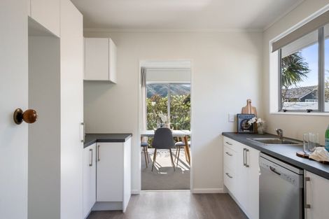 Photo of property in 22 Brightwater Crescent, Totara Park, Upper Hutt, 5018