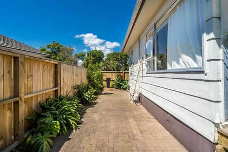 Photo of property in 3/68 Lake Road, Narrow Neck, Auckland, 0624