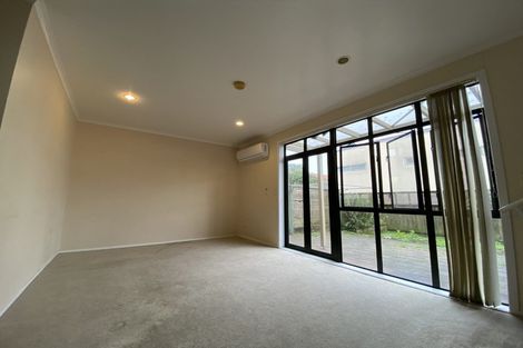 Photo of property in Tuscany Towers, 53/1 Ambrico Place, New Lynn, Auckland, 0600