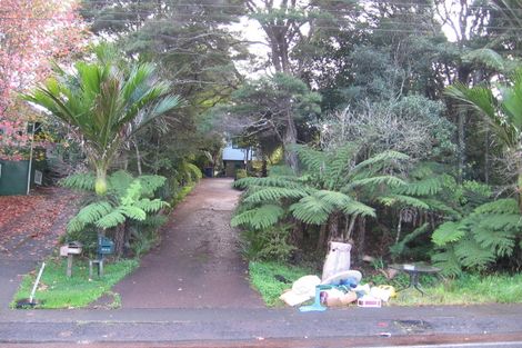 Photo of property in 135 Woodlands Park Road, Titirangi, Auckland, 0604