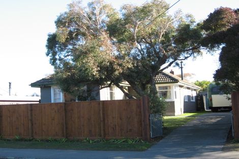 Photo of property in 142 Palmers Road, New Brighton, Christchurch, 8083