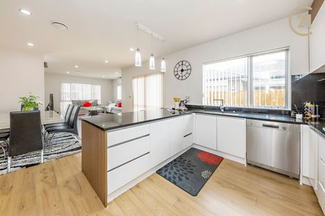 Photo of property in 3 Darley Way, Papakura, 2110