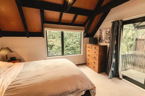 Photo of property in 2a Pitoitoi Road, Days Bay, Lower Hutt, 5013