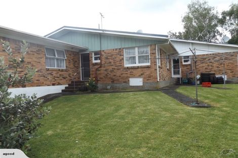Photo of property in 2/7 Queen Street, Papakura, 2110