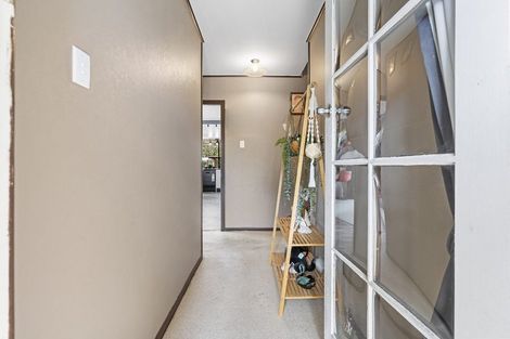 Photo of property in 10 Hillside Crescent, Westown, New Plymouth, 4310